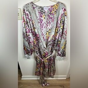 Amoureuse Satin Robe & Belt Women’s Plus Size 4X Gray/Purple Lace‎ Trim 44” VTG